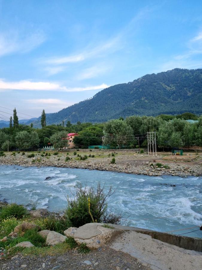 White Water Resorts Pahalgām Exterior foto